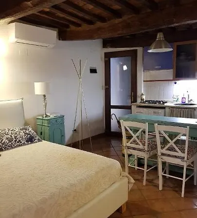 Lovely Loft Hotel
